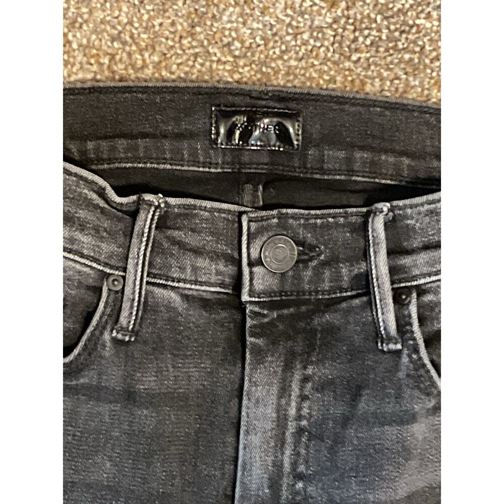 Mother Denim "The Weekender Flare Fray Hem Jean. Black Washed Denim. Size 27 - Picture 3 of 7